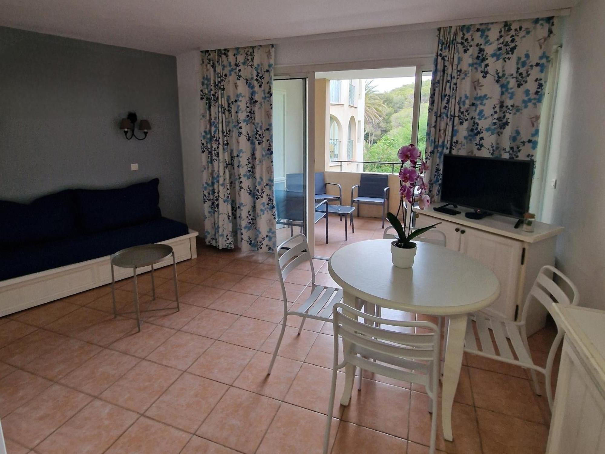Appartement T2 - Bord De Mer - Piscine Six-Fours-les-Plages Kültér fotó